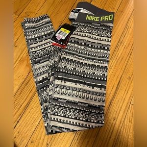 NWT Nike Pro leggings SZ SMALL